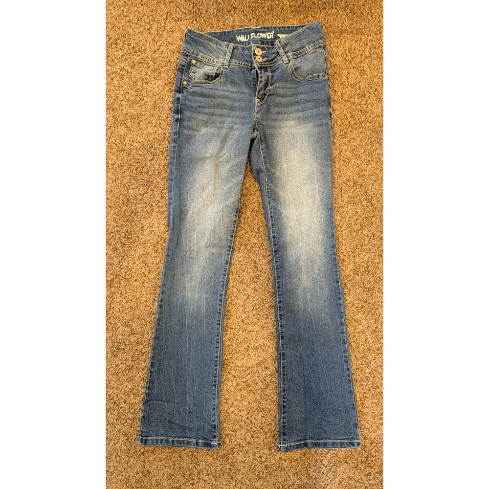 WallFlower Size 5 Luscious Curvy Bootcut Jeans Double Button #1060